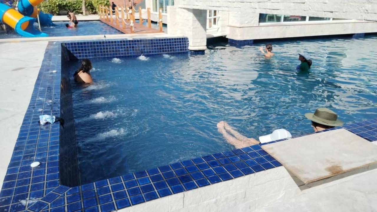 Beachaccess Hotelzone 3705 Cancún Exterior foto